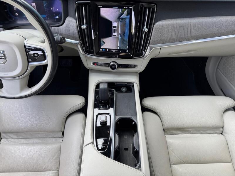 Volvo V90 Cross Country vaihtoauto