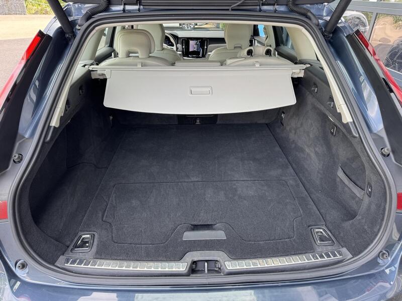 Volvo V90 Cross Country vaihtoauto