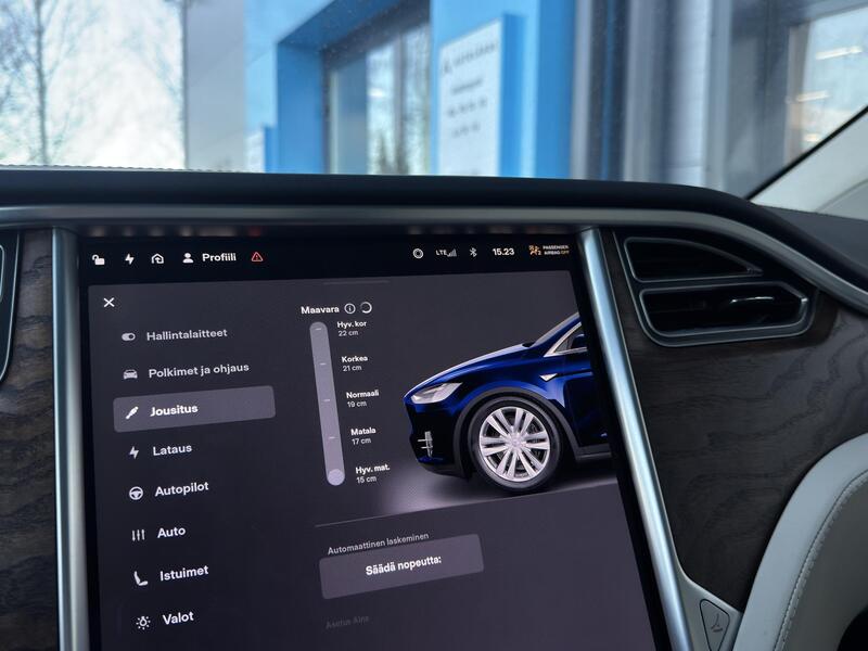 Tesla Model X vaihtoauto