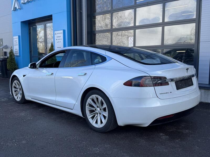 Tesla Model S vaihtoauto