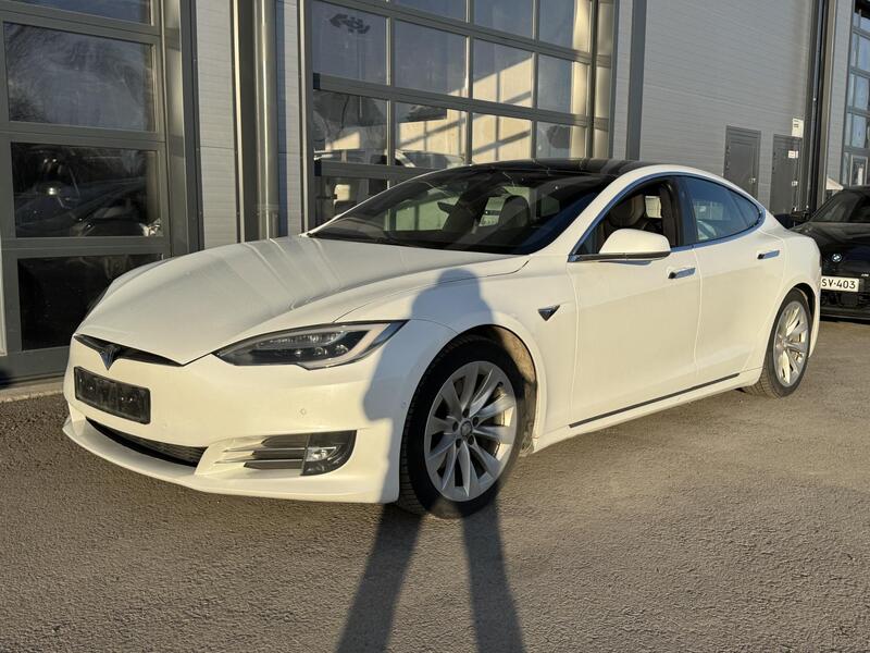 Tesla Model S vaihtoauto