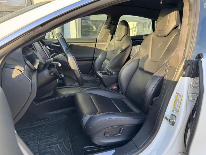 Tesla Model S vaihtoauto