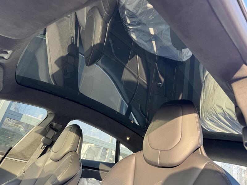 Tesla Model S vaihtoauto