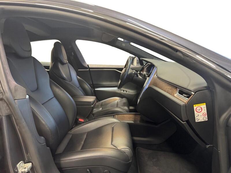 Tesla Model S vaihtoauto