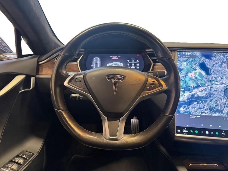 Tesla Model S vaihtoauto