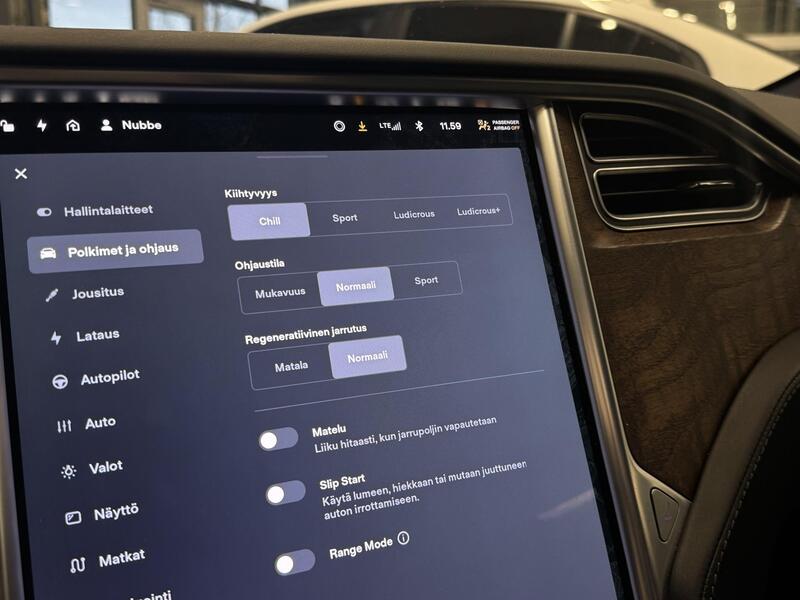 Tesla Model S vaihtoauto