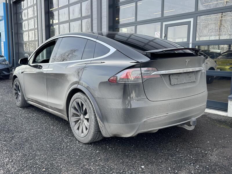 Tesla Model X vaihtoauto