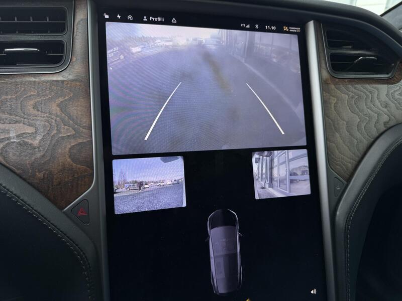 Tesla Model X vaihtoauto