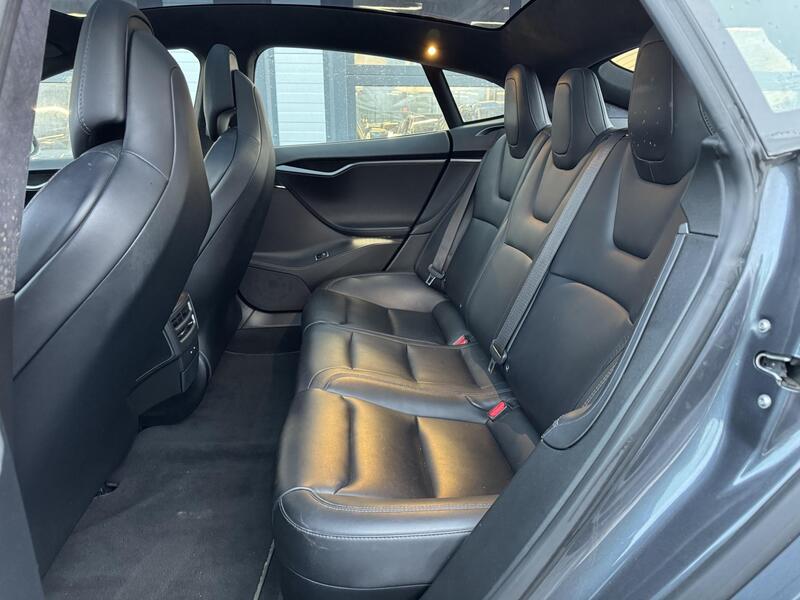 Tesla Model S vaihtoauto