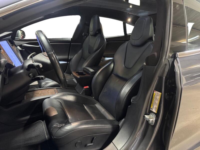 Tesla Model S vaihtoauto