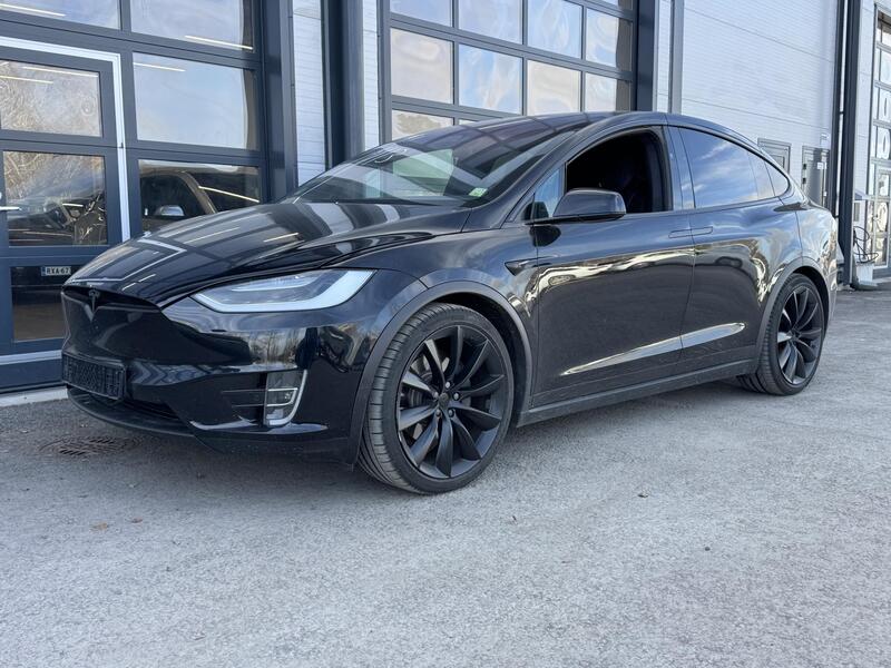 Tesla Model X vaihtoauto