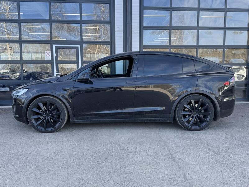 Tesla Model X vaihtoauto