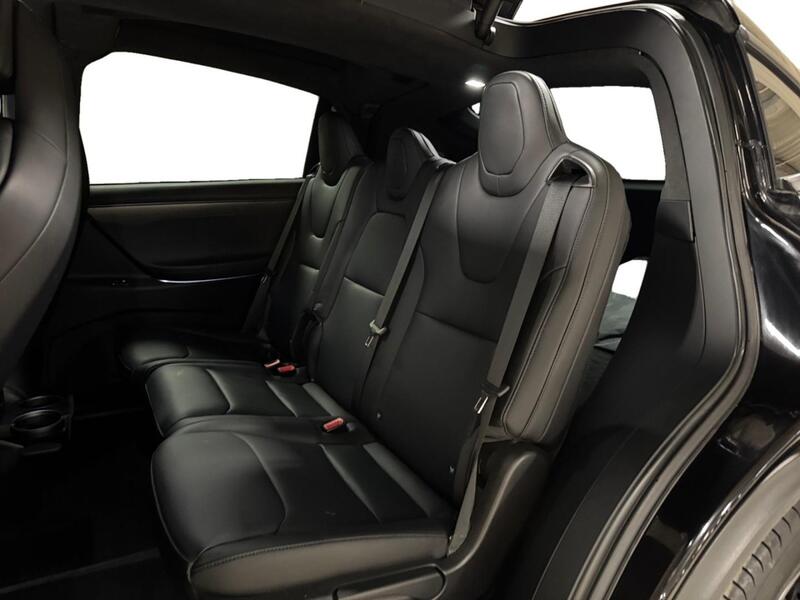 Tesla Model X vaihtoauto