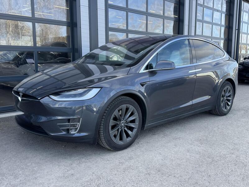 Tesla Model X vaihtoauto