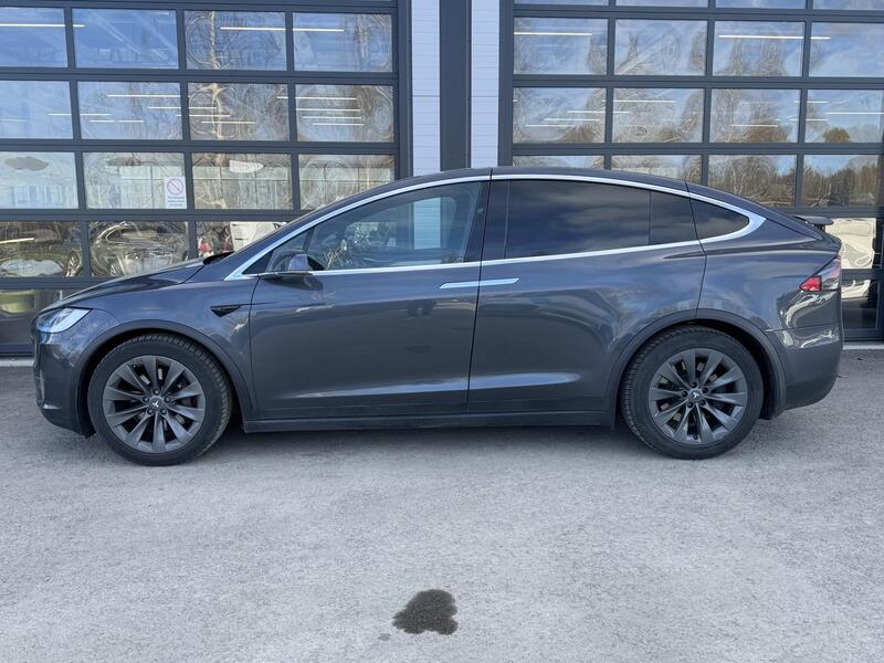 Tesla Model X vaihtoauto