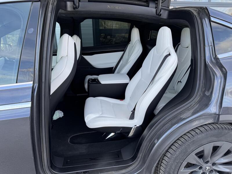 Tesla Model X vaihtoauto