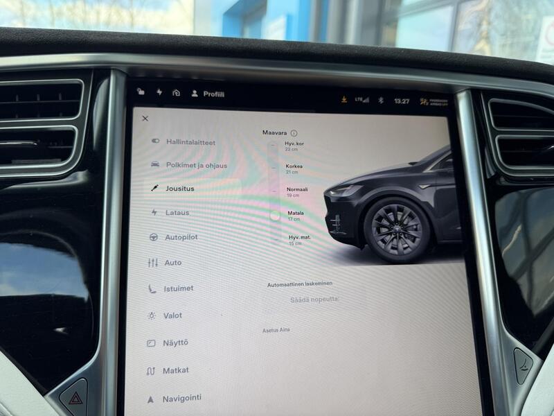 Tesla Model X vaihtoauto