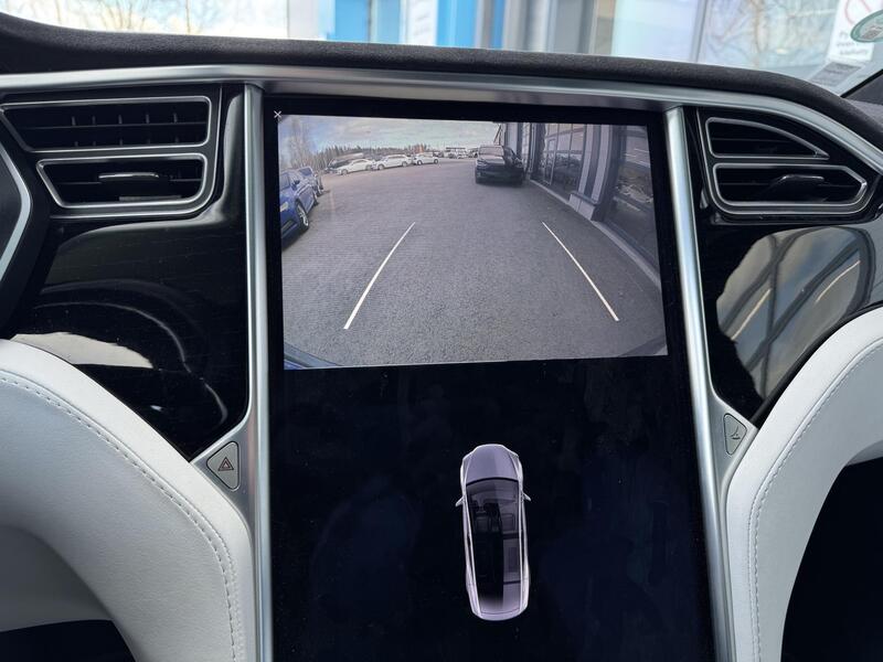 Tesla Model X vaihtoauto