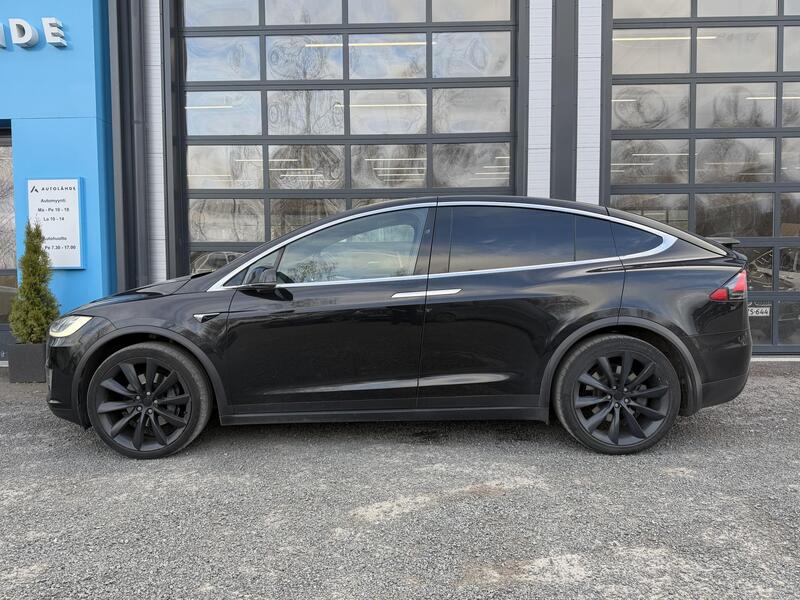 Tesla Model X vaihtoauto