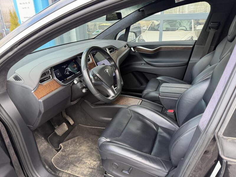 Tesla Model X vaihtoauto