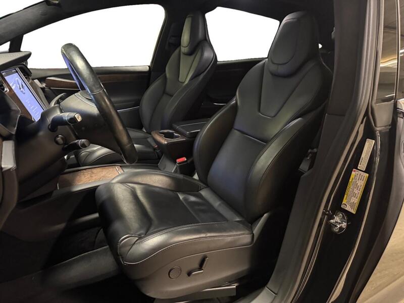 Tesla Model X vaihtoauto