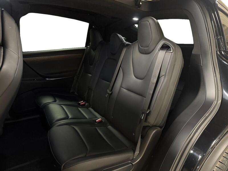 Tesla Model X vaihtoauto