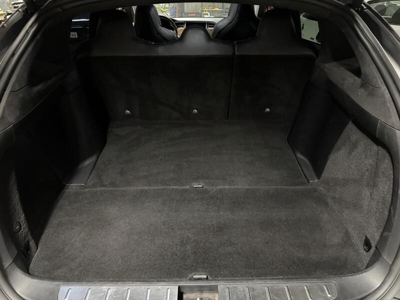 Tesla Model X vaihtoauto