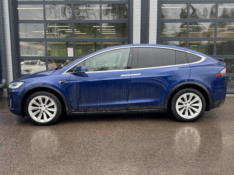 Tesla Model X vaihtoauto