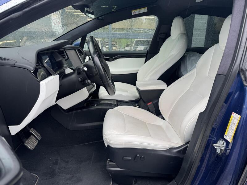 Tesla Model X vaihtoauto