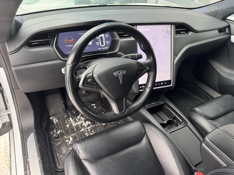 Tesla Model S vaihtoauto