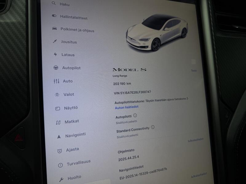 Tesla Model S vaihtoauto