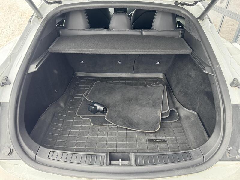 Tesla Model S vaihtoauto