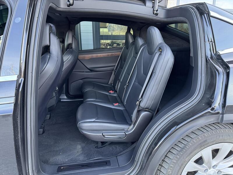 Tesla Model X vaihtoauto