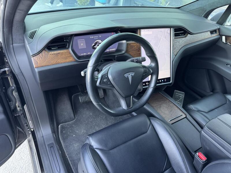 Tesla Model X vaihtoauto