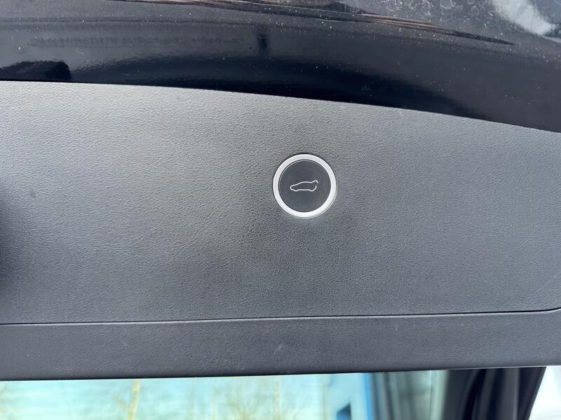 Tesla Model X vaihtoauto