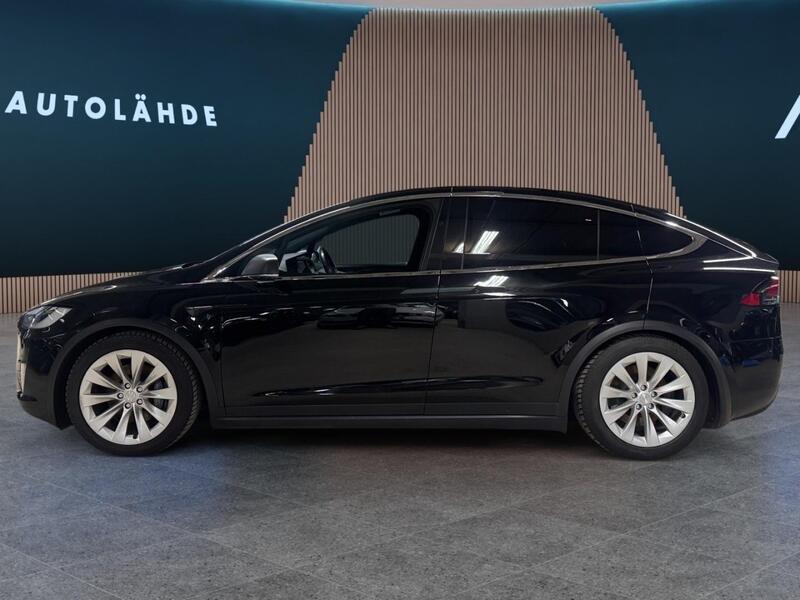 Tesla Model X vaihtoauto