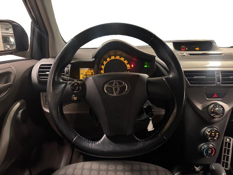 Toyota iQ vaihtoauto