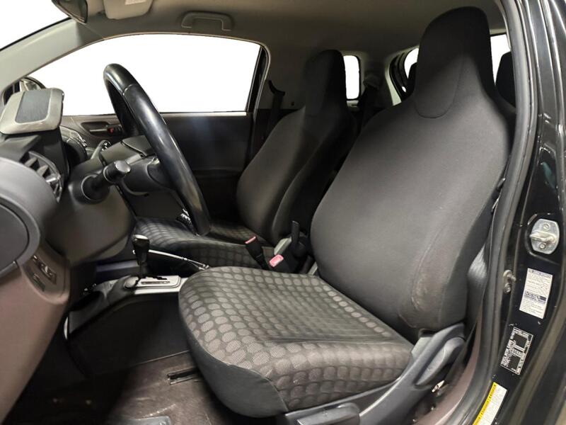 Toyota iQ vaihtoauto