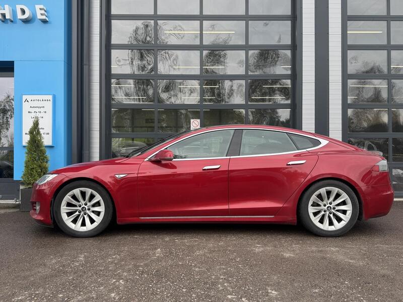 Tesla Model S vaihtoauto