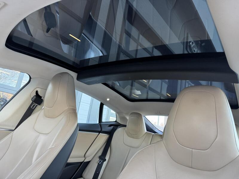 Tesla Model S vaihtoauto