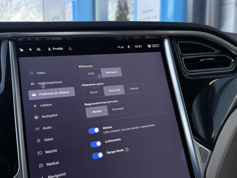 Tesla Model S vaihtoauto