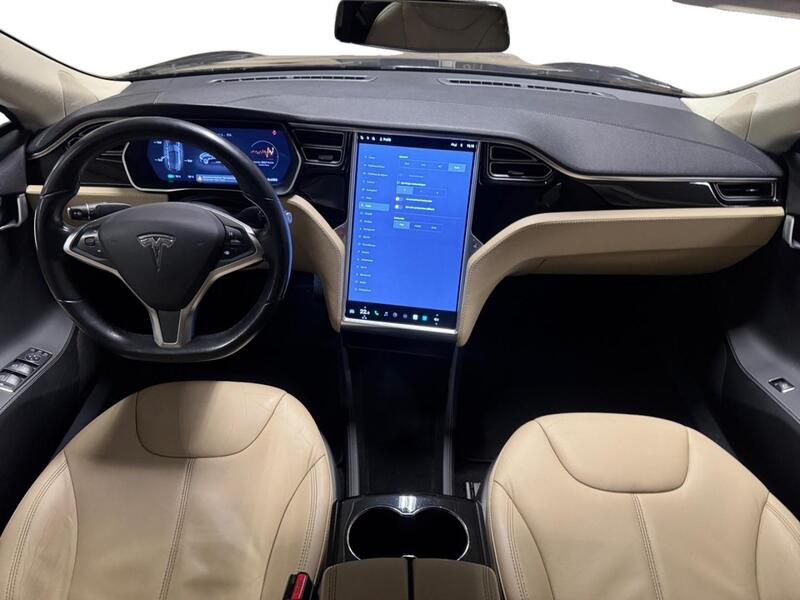 Tesla Model S vaihtoauto