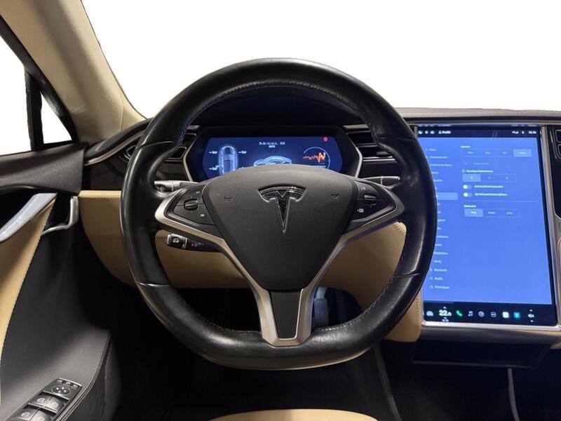 Tesla Model S vaihtoauto