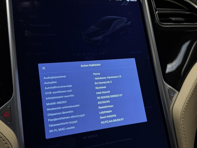 Tesla Model S vaihtoauto