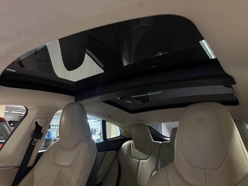 Tesla Model S vaihtoauto