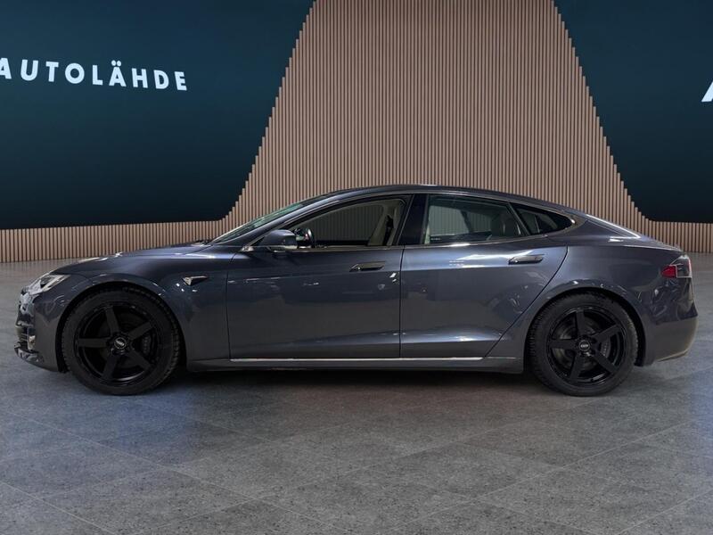 Tesla Model S vaihtoauto