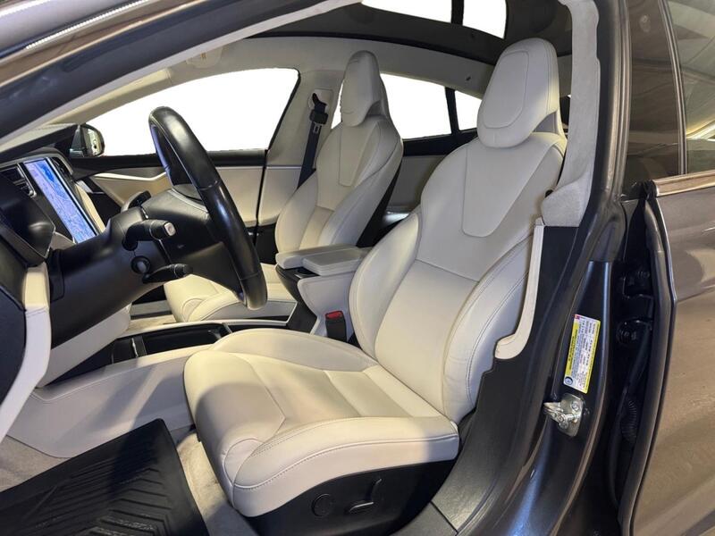 Tesla Model S vaihtoauto