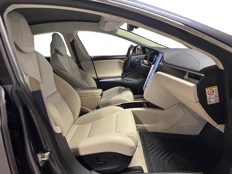 Tesla Model S vaihtoauto