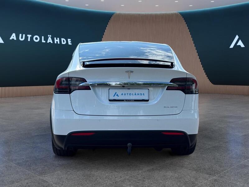 Tesla Model X vaihtoauto