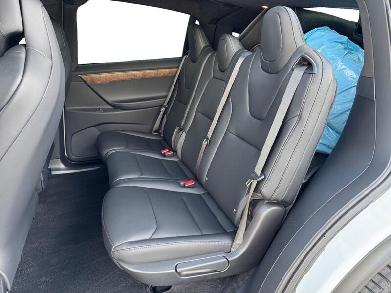 Tesla Model X vaihtoauto